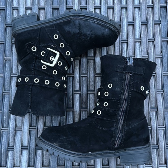 STUART WEITZMAN Toddler Luge Eyelet Black Moto Boots - Picture 6 of 16